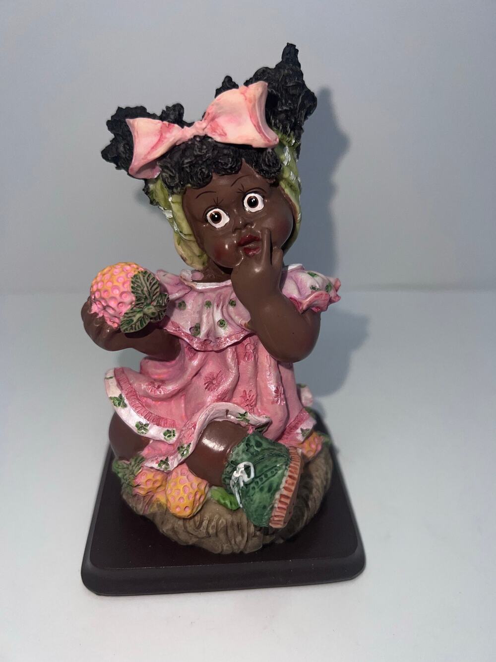 Ariela Collection 4.5" Figurine World Bazaars 32901 Pink Bow Dress